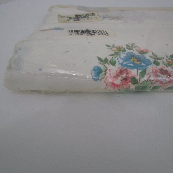 JC Penney The Home Collection Twin Flat Sheet Spring Floral - Picture 5 of 5